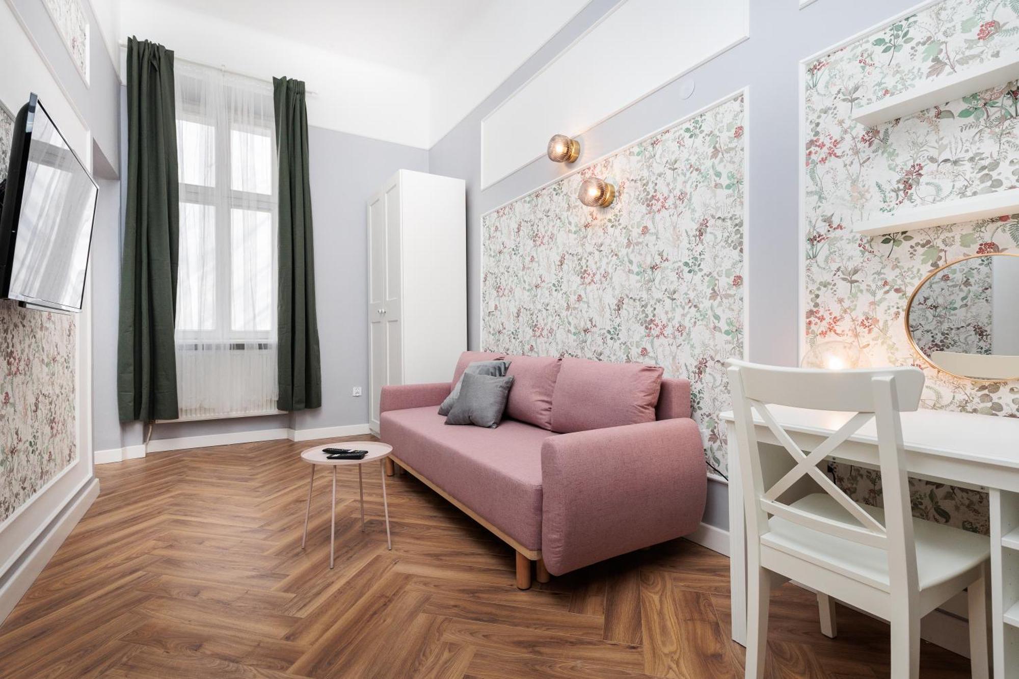 Apartment Spacious & Modern 6 Bedroom - Around The Main Market Square - By Upstairs