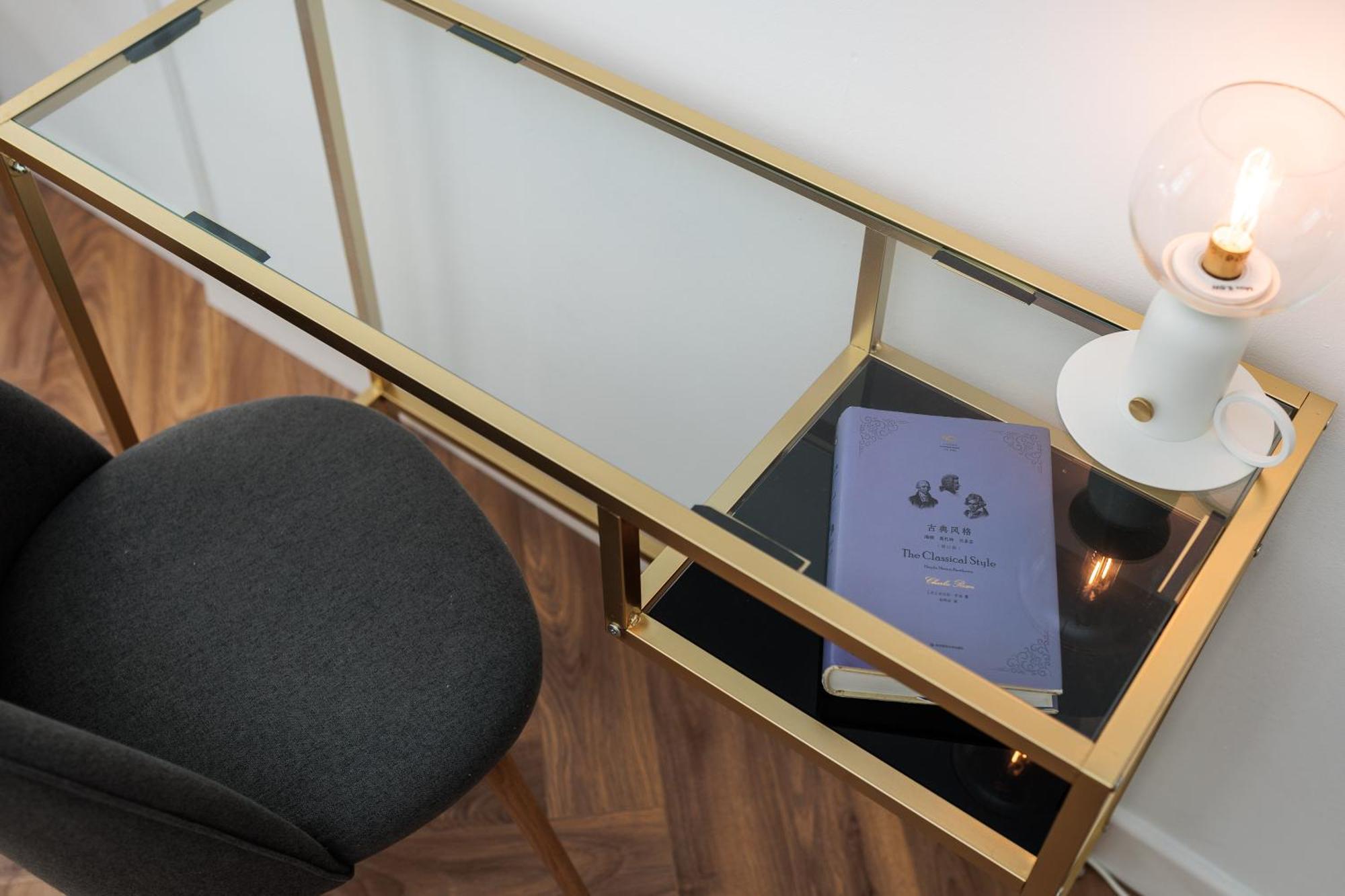 Spacious & Modern 6 Bedroom - Around The Main Market Square - By Upstairs Apartament